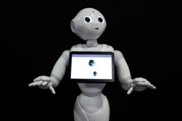 Riset : pandemi mempercepat perubahan tenaga manusia ke robot
