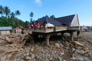 Bencana banjir dan tanah longsor di Bulawa