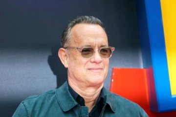 Tom Hanks jadi pria pemarah di film "A Man Called Otto"