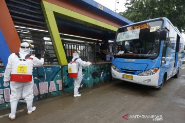 Kasus COVID-19 meningkat, Dishub Aceh disinfeksi sarana transportasi umum