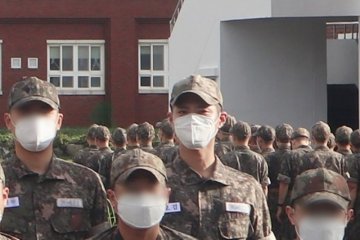 Foto Park Bo Gum wajib militer dirilis