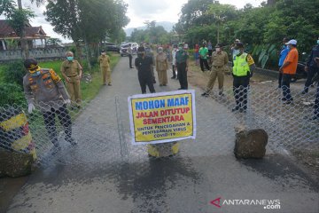 Presiden Jokowi: Jangan buru-buru menutup sebuah wilayah