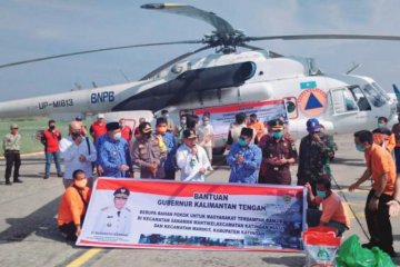 Helikopter BNPB distribusikan bantuan  Kalteng ke daerah terisolir