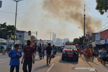 Kebakaran rumah di Bungur Senen, lalin di Letjen Suprapto dialihkan