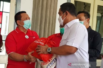 Kementerian Sosial berikan 8.000 paket sembako untuk warga Semarang