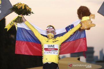 Tadej Pogacar juara Tour de France 2020