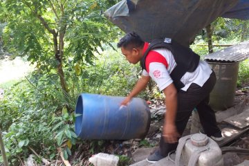 Polres Halut amankan ratusan miras tradisional