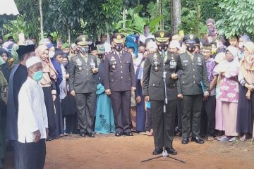 Dandim 0411 Lampung Tengah pimpin pemakaman Pratu Dwi