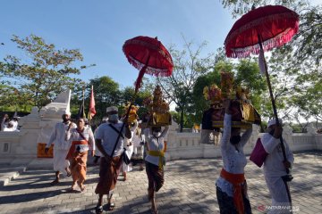 Ritual jelang Hari Raya Kuningan