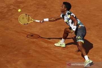 Auger-Aliassime terhenti di putaran pertama French Open