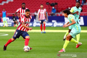 Luis Suarez cetak dua gol dan satu assist, Atletico cukur Granada 6-1