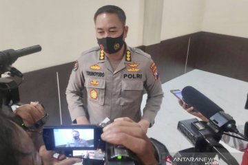 Polisi bubarkan kegiatan "KAMI" di Surabaya