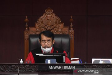 Penarikan permohonan uji UU penanganan COVID-19 di MK