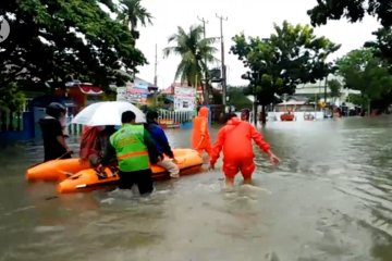 Banjir & longsor landa Kota Padang
