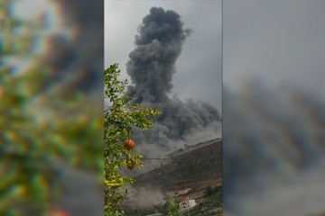 Dua ledakan besar hantam gudang senjata Hizbullah di Lebanon selatan