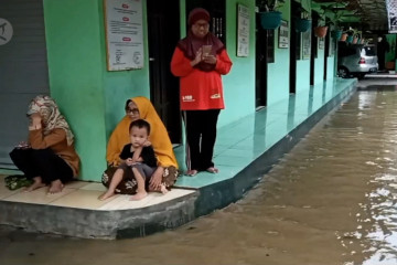 Epidemiolog: Waspadai potensi klaster COVID-19 di tempat pengungsian