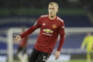 Solksjaer akan beri peran lebih besar kepada van de Beek