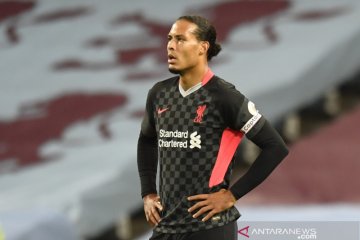 Van Dijk merasa semua orang ingin melihat Liverpool jatuh