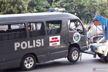 Polisi  identifikasi pelaku perusakan mobil polisi di Pejompongan