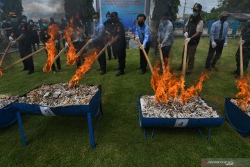 Pemusnahan hasil penindakan bea cukai