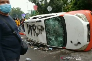 Polisi tetapkan dua tersangka dalam unjuk rasa yang ricuh di Palembang