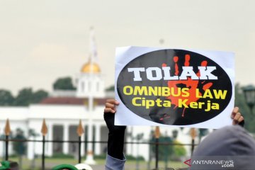 Kemarin, Presiden terkait RUU Ciptaker hingga anggota DPR meninggal