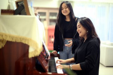 Ilona, Kiara Karin, dan Ope rilis video musik bersama