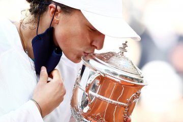 Juarai French Open, Swiatek melejit ke peringkat 17 dunia
