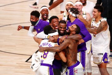 LA Lakers persembahkan gelar juara NBA untuk Kobe Bryant