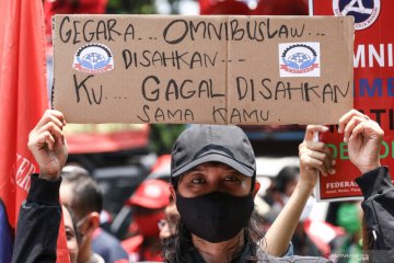 Polisi tutup jalan Patung Kuda arah Istana Merdeka antisipasi demo