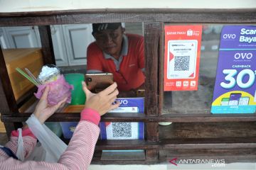 PKL gunakan pembayaran non tunai