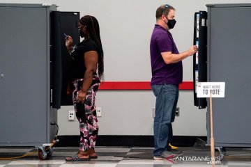 Tim kampanye Trump gugat penghitungan suara di Georgia