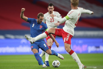 Tiga duel sengit dalam laga Inggris vs Denmark