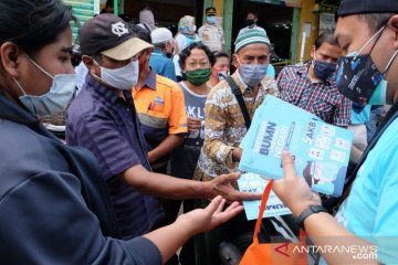 Tekan COVID, Satgas BUMN sebarkan 45.000 masker ke pasar hingga halte
