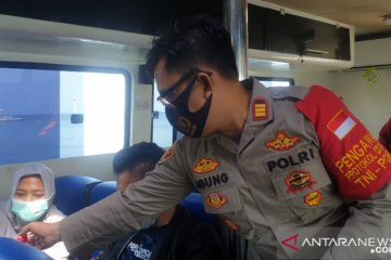 Polres Kepulauan Seribu sosialisasi penggunaan masker untuk wisatawan