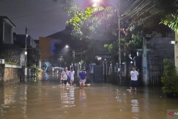 Kemarin, banjir hingga kebakaran di Jakarta
