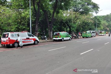 Ambulans mulai disiagakan di lokasi demonstrasi BEM SI