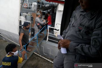DISTRIBUSI BANTUAN COVID-19 DI PULAU TERLUAR