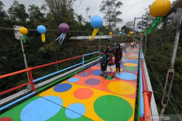 Jembatan gantung Polkadot