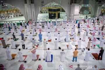 Cek Fakta: WNI jadi Imam Masjid Haram?