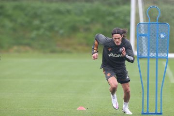 Edinson Cavani mulai latihan perdana bersama Manchester United