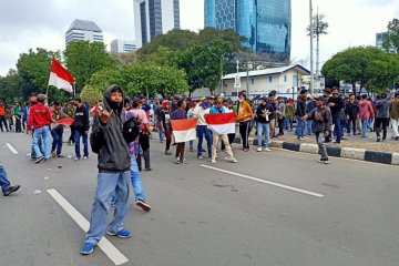 Demonstran remaja masih tampak di Taman Pandang