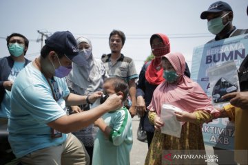 Bagi 2.200 masker, Pupuk Indonesia ingatkan penggunaan masker