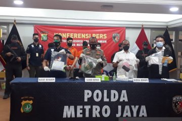 Polda Metro tangkap tiga pemuda keroyok polisi saat unjuk rasa