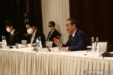 PM Suga tuai kritik usai makan malam akhir tahun di tengah wabah