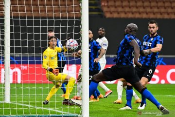 Dwigol Lukaku amankan hasil imbang 2-2 Inter saat lawan Gladbach