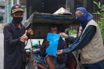 400 tukang becak Jakarta Utara terima bantuan APD