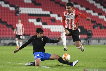 PSV Eindhoven dipermalukan Granada di kandang sendiri