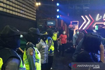 Polresta Padang berikan himbauan protokol kesehatan di tempat hiburan