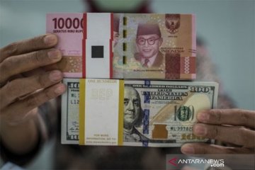 Rupiah ditutup menguat tipis di tengah pelemahan mata uang Asia